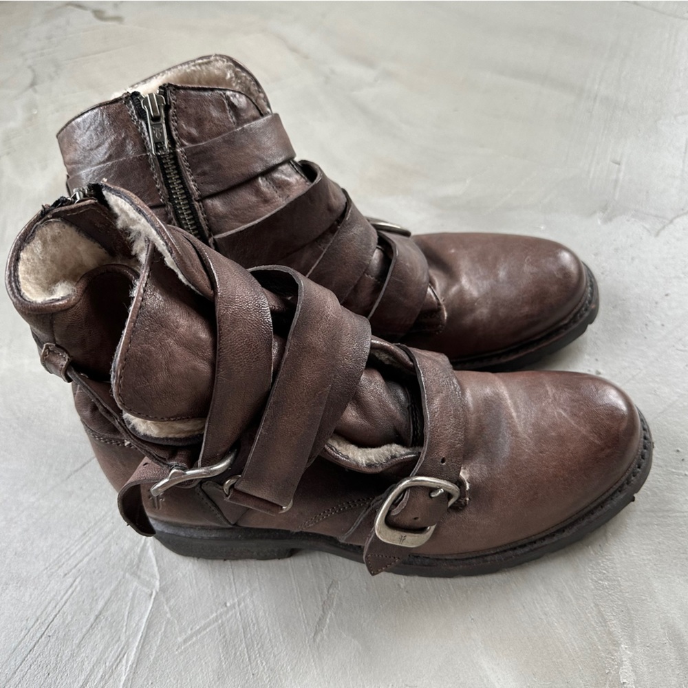 FRYE Womens Valerie Shearling Strappy Ankle Boot - Picture 3 of 7